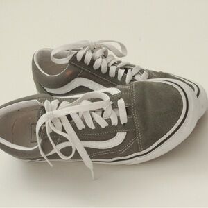 Vans Olive Green Sneakers| Women’s 8, Men’s 6.5